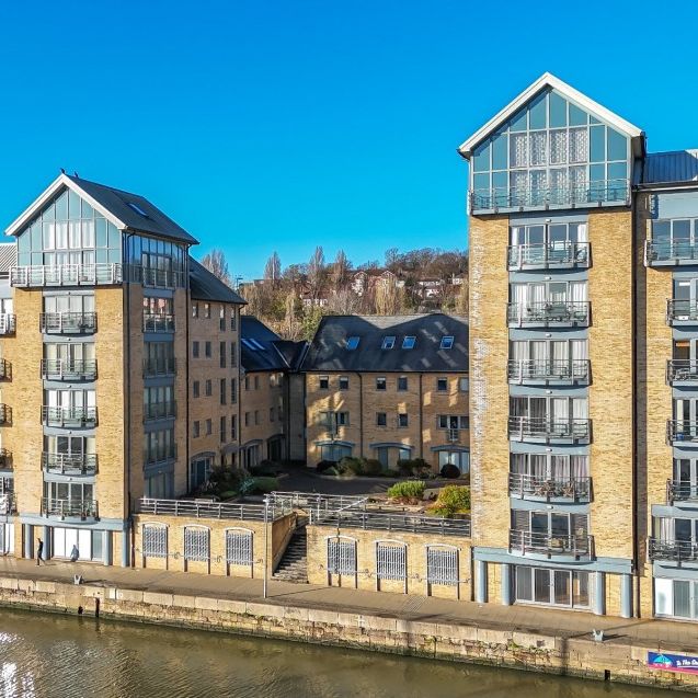 Estuary House, Port Marine, Portishead, North Somerset - Photo 1