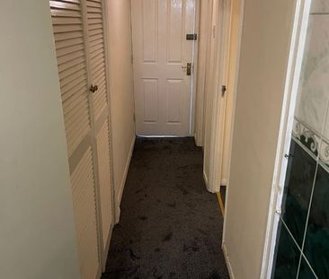 1 Bed Flat, Robinson Drive, BS5 - Photo 4