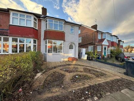 Oakwood Crescent, Greenford, UB6 - Photo 5