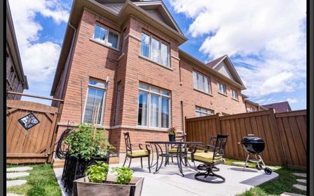 For Lease - 17 Yellowknife Road Unit# Upper, Brampton, Ontario - Photo 4