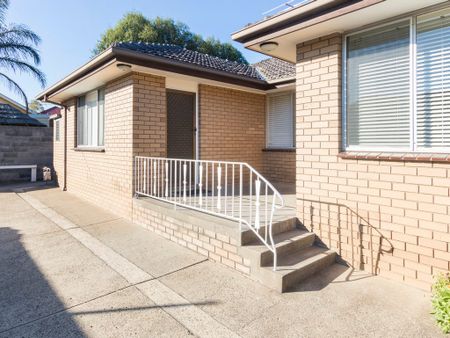 1/55 Clarendon Street, Thornbury, VIC 3071 - Photo 2