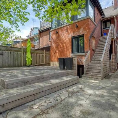 Large 1 Bed - Main Floor Roncy House - Photo 1