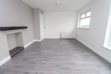 8 Cairnsmore Walk, Dundonald, Belfast, BT16 2SD - Photo 2