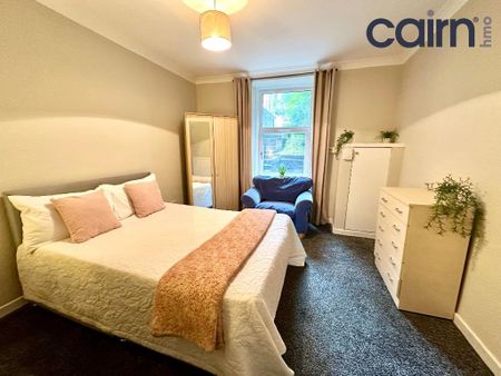 4 bedroom flat to rent - Photo 5