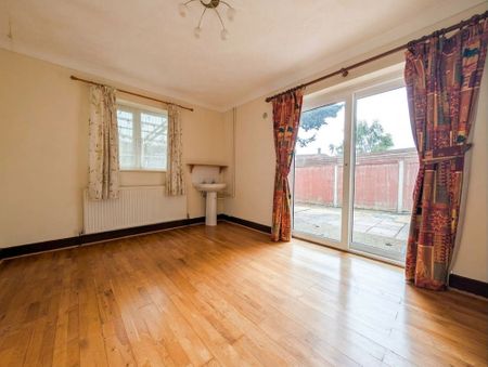 Aldermoor Avenue, Southampton, SO16 - Photo 3