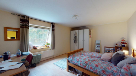 4 bedroom ground floor flat to rent - Photo 3