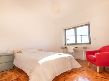 Rua da Beneficência, Lisbon, Lisbon 1600-019 - Photo 4