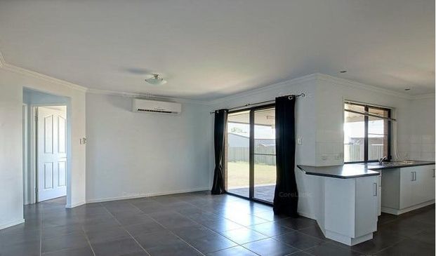 Modern Family Home in Quiet Oakey - Photo 1
