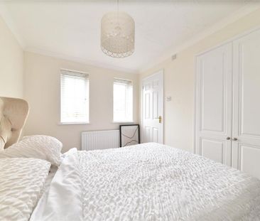 3 bedroom semi-detached house to rent - Photo 4