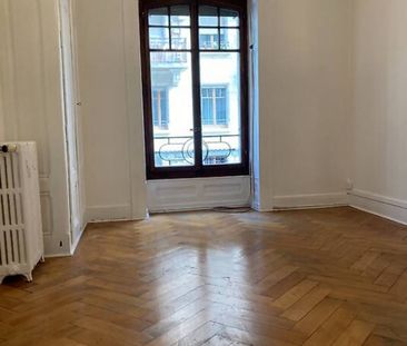 Appartement 4 pièces aux Eaux-Vives. - Photo 2