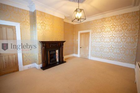 3 bedroom apartment to rent - Photo 4