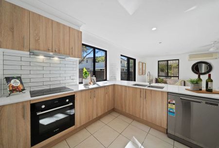 Fully Renovated Family Home - Photo 3