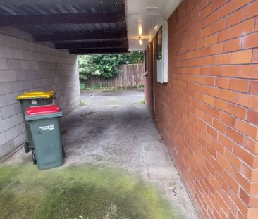 Spacious 2 Bedroom, 1 Bathroom unit - Photo 5
