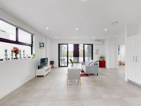 Modern & Private 2-Bedroom Apartment - Photo 4