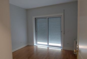 Apartamento T4 para Arrendamento com Garagem em zona prestigiada no Porto