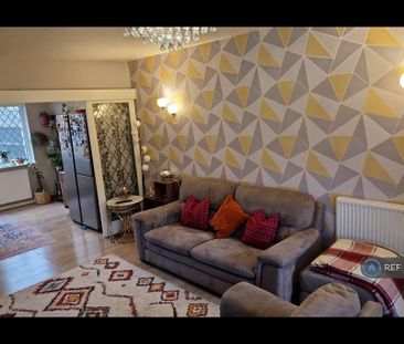 4 bedroom terraced house to rent - Photo 2