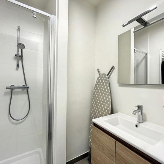 Appartement te huur - Photo 1