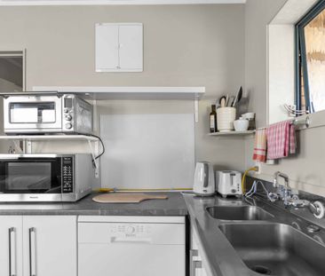 FULLY FURNISHED STUDIO UNIT IN VOGELTOWN - Photo 3