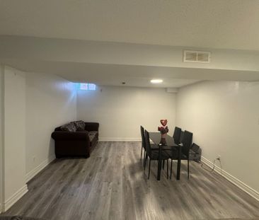 For Lease - 741 Shanahan Boulevard, Newmarket, Ontario - Photo 1