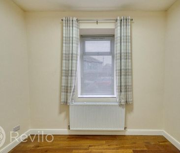 2 bedroom semi-detached bungalow to rent - Photo 3