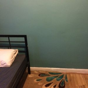 Room in a Shared House, Newbury Park, IG2 - Photo 2