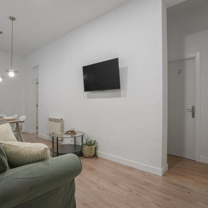 Cozy Room in the Heart of Madrid - Photo 1