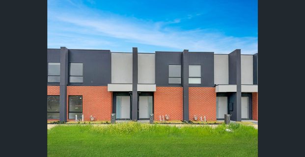 Modern 2-Bedroom House in Armstrong Creek - Photo 1