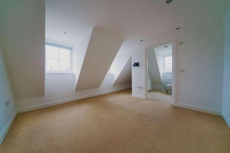 Goldcroft Avenue, Weymouth, DT4 - Photo 2