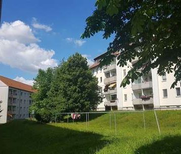 ***Großzügige 3- Raumwohnung mit PKW - Stellplatz und Kelleranteil*** - Photo 4