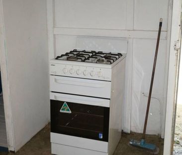 Colonial Cottage with character - Photo 4