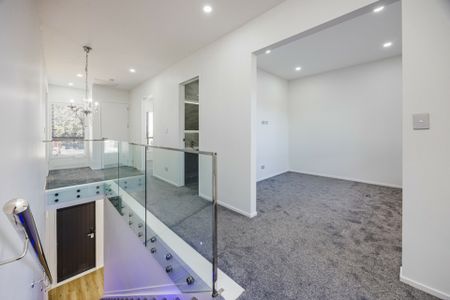 Modern Terrace Living - Photo 4