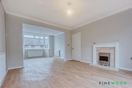 3 bedroom semi-detached house to rent - Photo 2