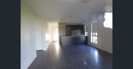 Spacious 4 Bedroom Family Home in Smithton - Photo 2
