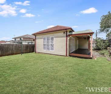 Family home! - Photo 4