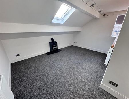 3 Bedroom Apartment To Let - Photo 4