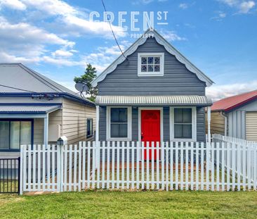 Charming Mayfield Home in Prime Location - Photo 3