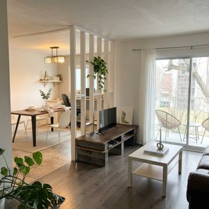 41/2 Au Dernier étage, Vu Sur La Forêt - Photo 3