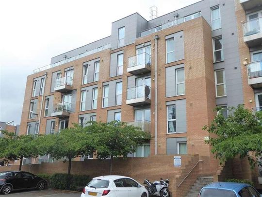 Duke Court, Pontes Avenue, Hounslow, TW3 - Photo 1