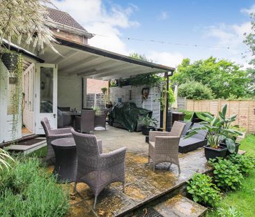 3 bedroom semi-detached house to rent - Photo 5