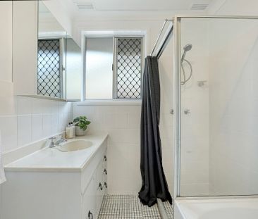 "WELL PRESENTED FAMILY HOME" - Photo 2