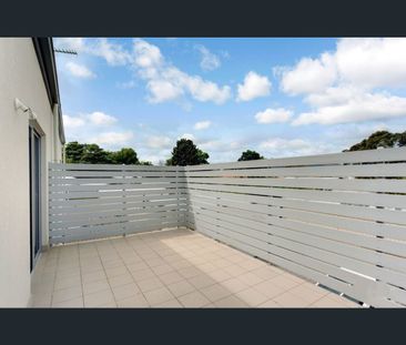 35 Lyons Road, Windsor Gardens, SA 5087 - Photo 3