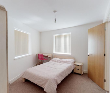 5 bedroom terraced house to rent - Photo 4