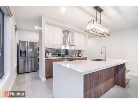 53 Delta Drive, Craigieburn VIC 3064 - Photo 2