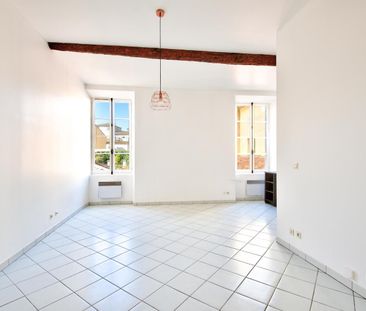 Location Appartement 4 pièces 77m² NICE 06300 - Photo 1