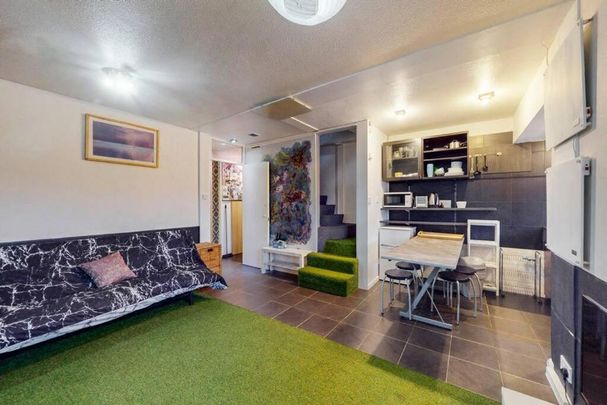 3 bedroom flat to rent - Photo 1