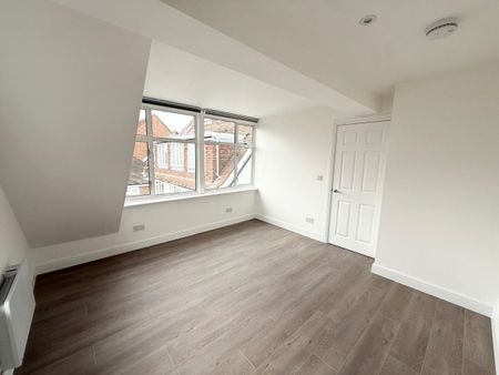 2 bedroom flat to rent - Photo 4