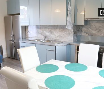 Room in shared apartment for rent in Inns Quay, Dublin - Photo 2