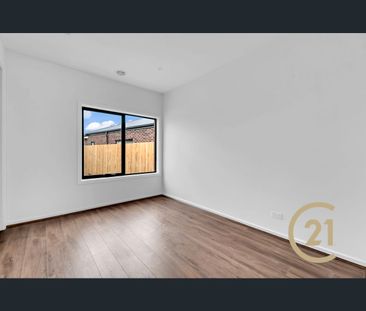 21 Isaacs Street, Deanside, Vic 3336 - Photo 5