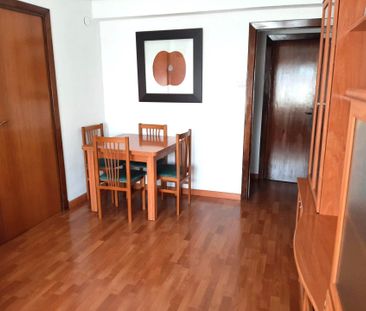 Piso de alquiler en Barrio de Delicias - Photo 2