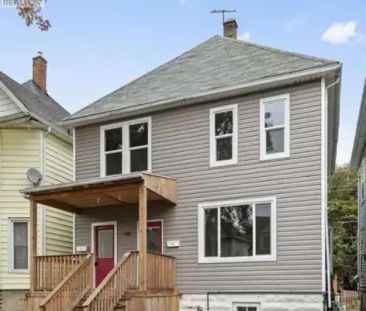 746 DOUGALL AVENUE Unit# UPPER | 746 DOUGALL AVENUE Unit# UPPER, Wi... - Photo 1